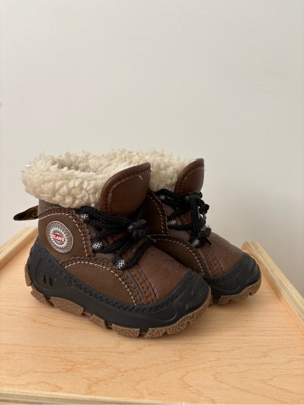Children's Brown Sherpa-Lined Winter Boots with Traction Sole